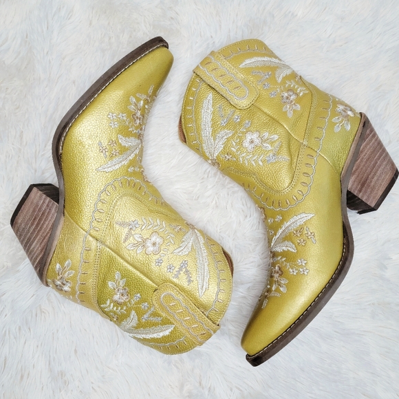 🕊️ Anthropologie Dingo Gold Floral Western Ankle Boots size 9 - Picture 4 of 7